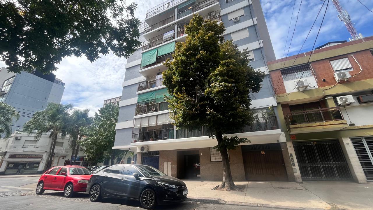 Venta departamento 3 ambientes con dependencia